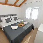 Punta Villa Sukošan