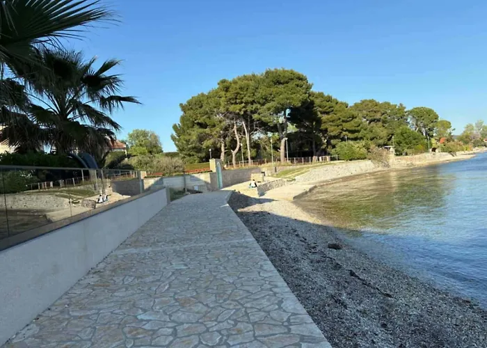 Punta 别墅 Sukošan